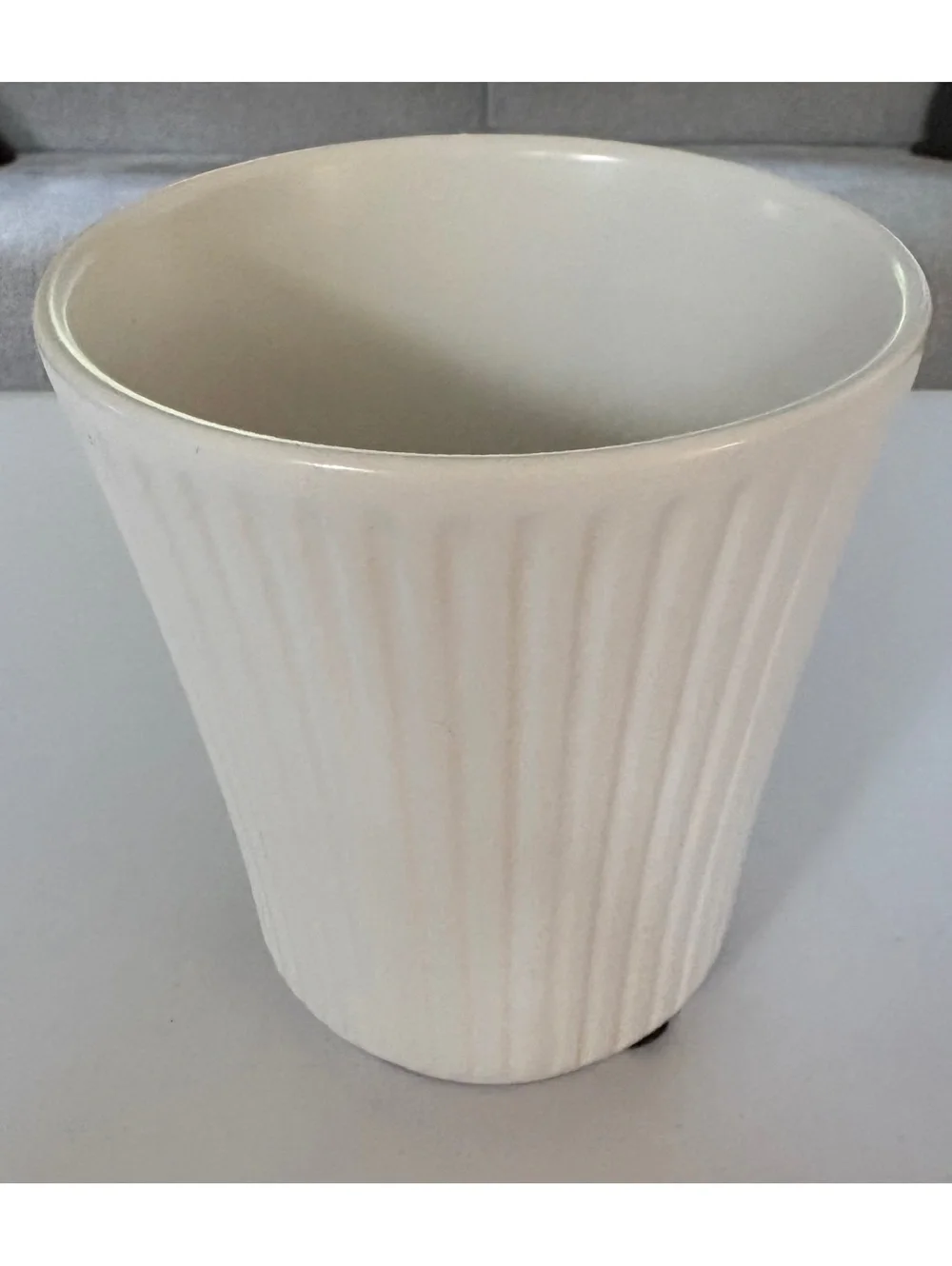 White ceramic pot plant